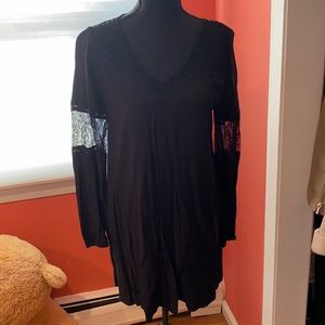 Beautiful dress with lace detailing